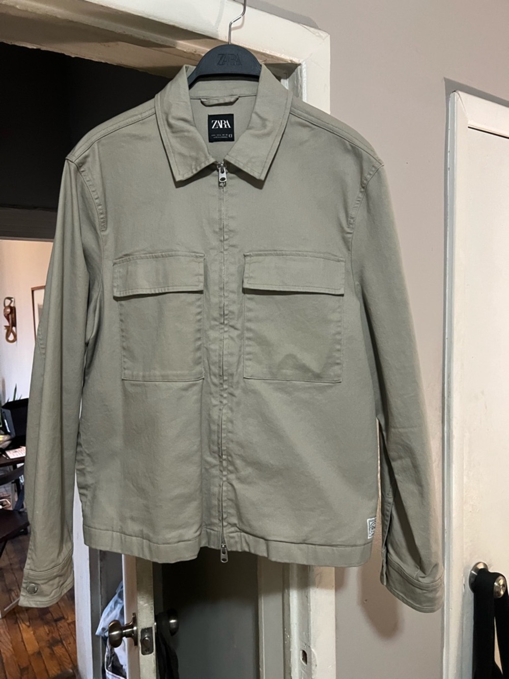 ZARA Light khaki tan Zip Front light weight Shirt Jacket size US Large